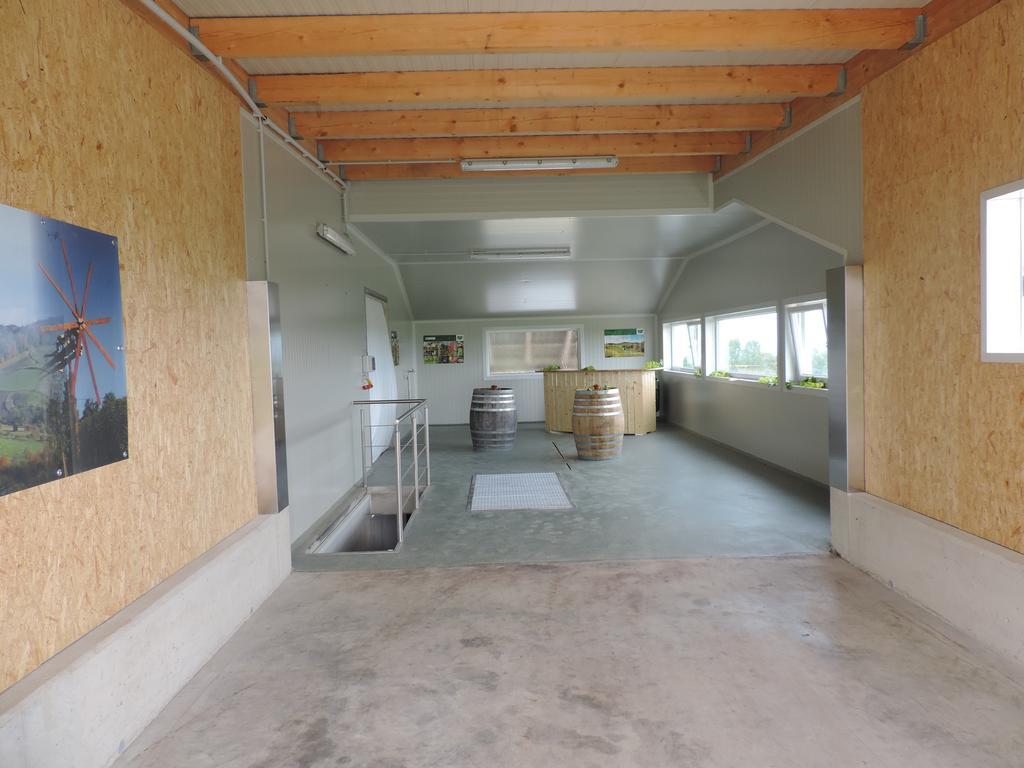 Weingut Gaestezimmer Gruber Ehrenhausen Exteriör bild